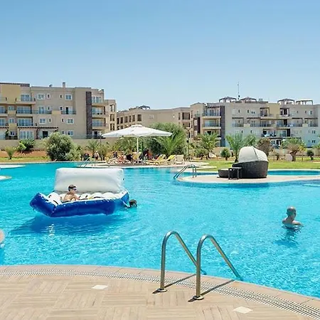 شقة Seaview In Cyprus In Thalassa Beach *